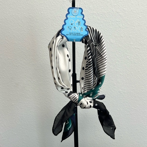 Sunday State | Black, Navy, White & Green Geometric Design Scarfs✨ - Picture 1 of 4